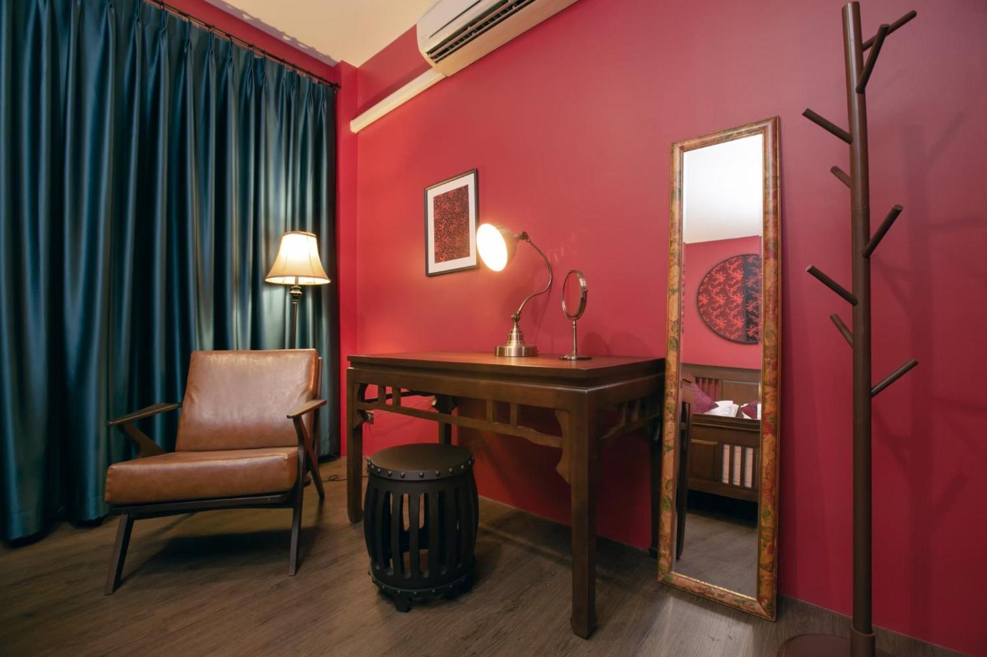 Caiyong Hometel & Cafe'S Studio Bangkok Extérieur photo